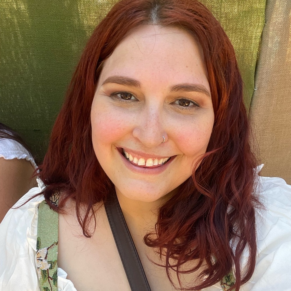 Meet your Posher, Tia